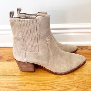 Madewell Western Ankle Boot in Suede